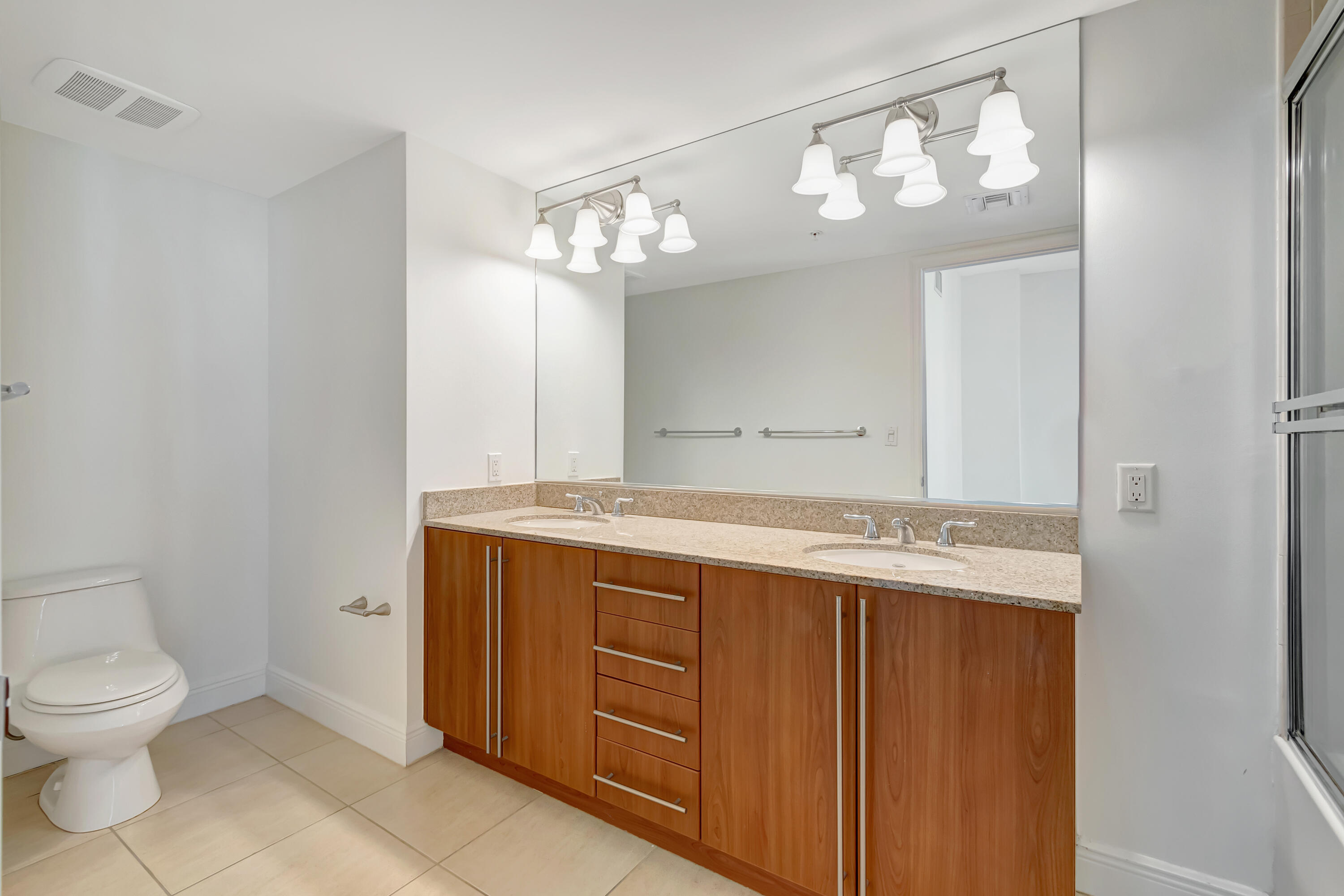 610 CLEMATIS CONDO - Residential