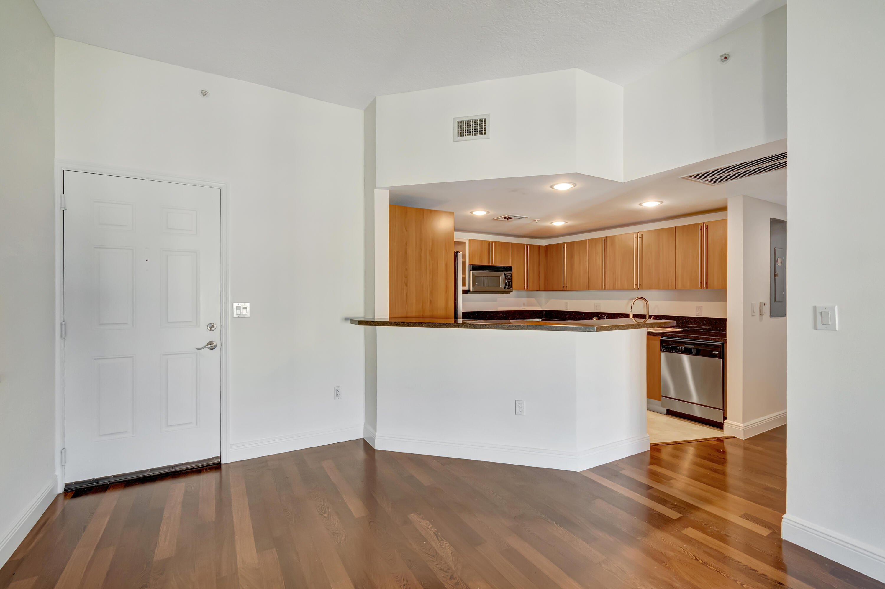 610 CLEMATIS CONDO - Residential