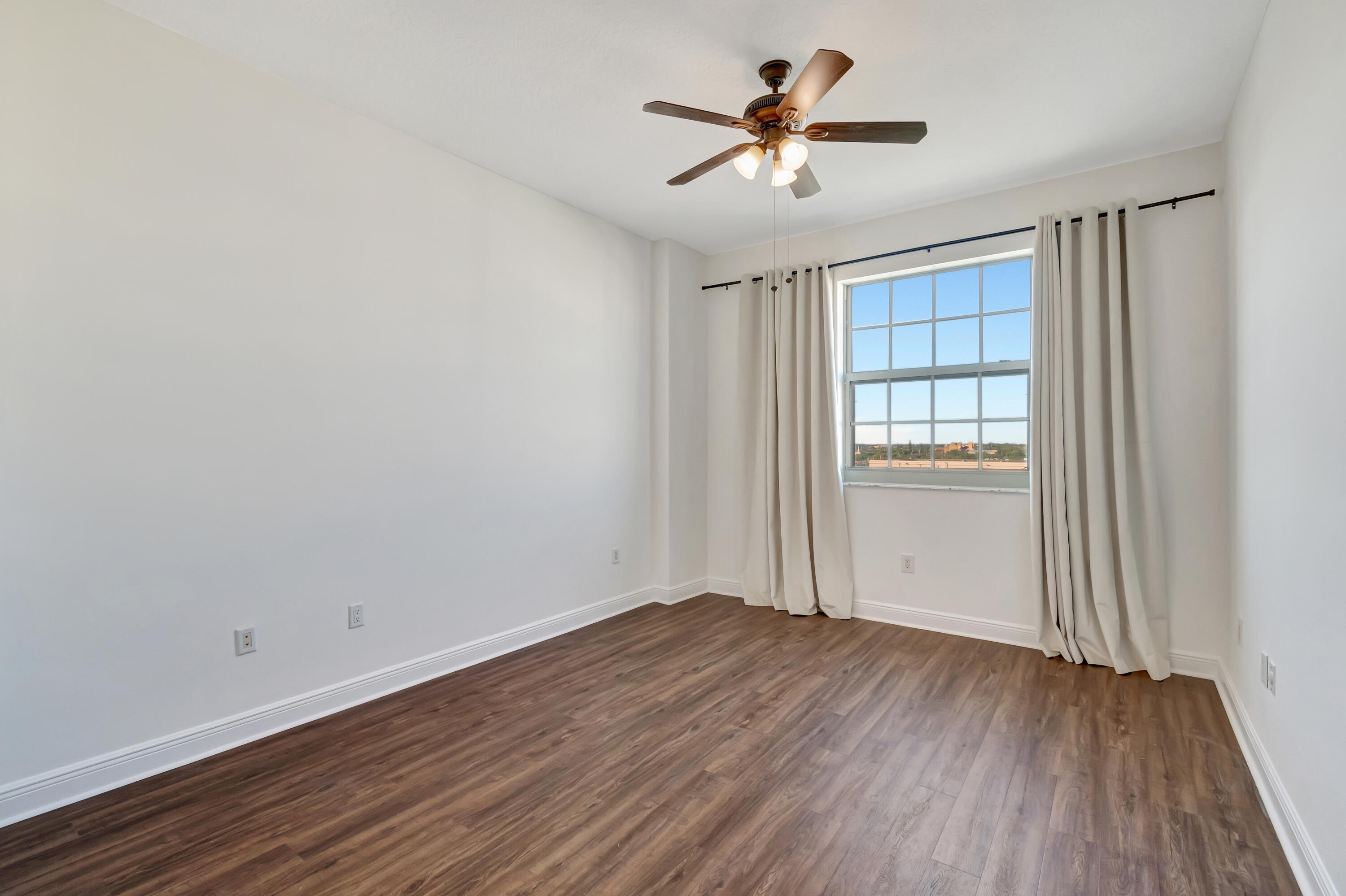 610 CLEMATIS CONDO - Residential