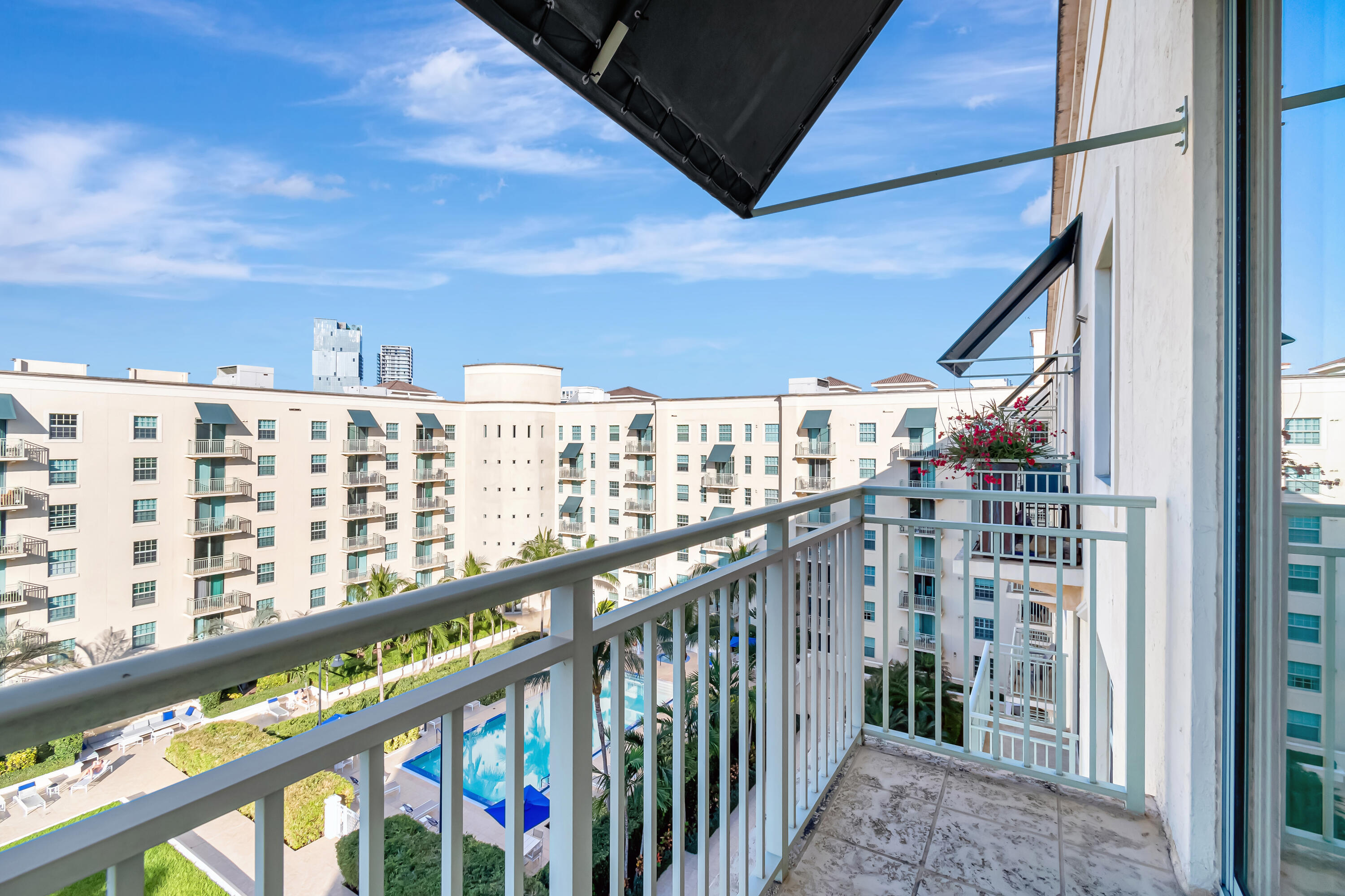 610 CLEMATIS CONDO - Residential