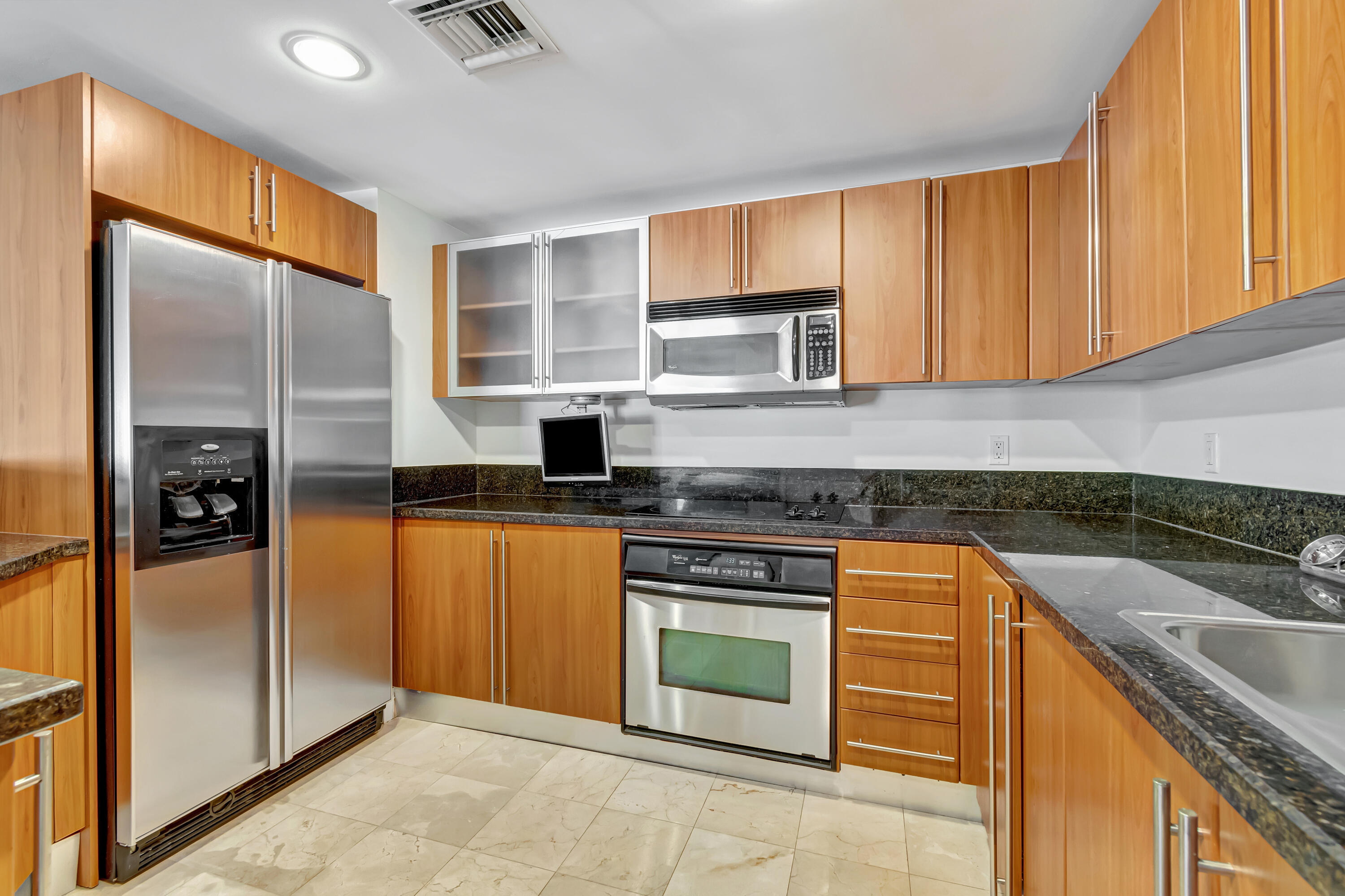 610 CLEMATIS CONDO - Residential