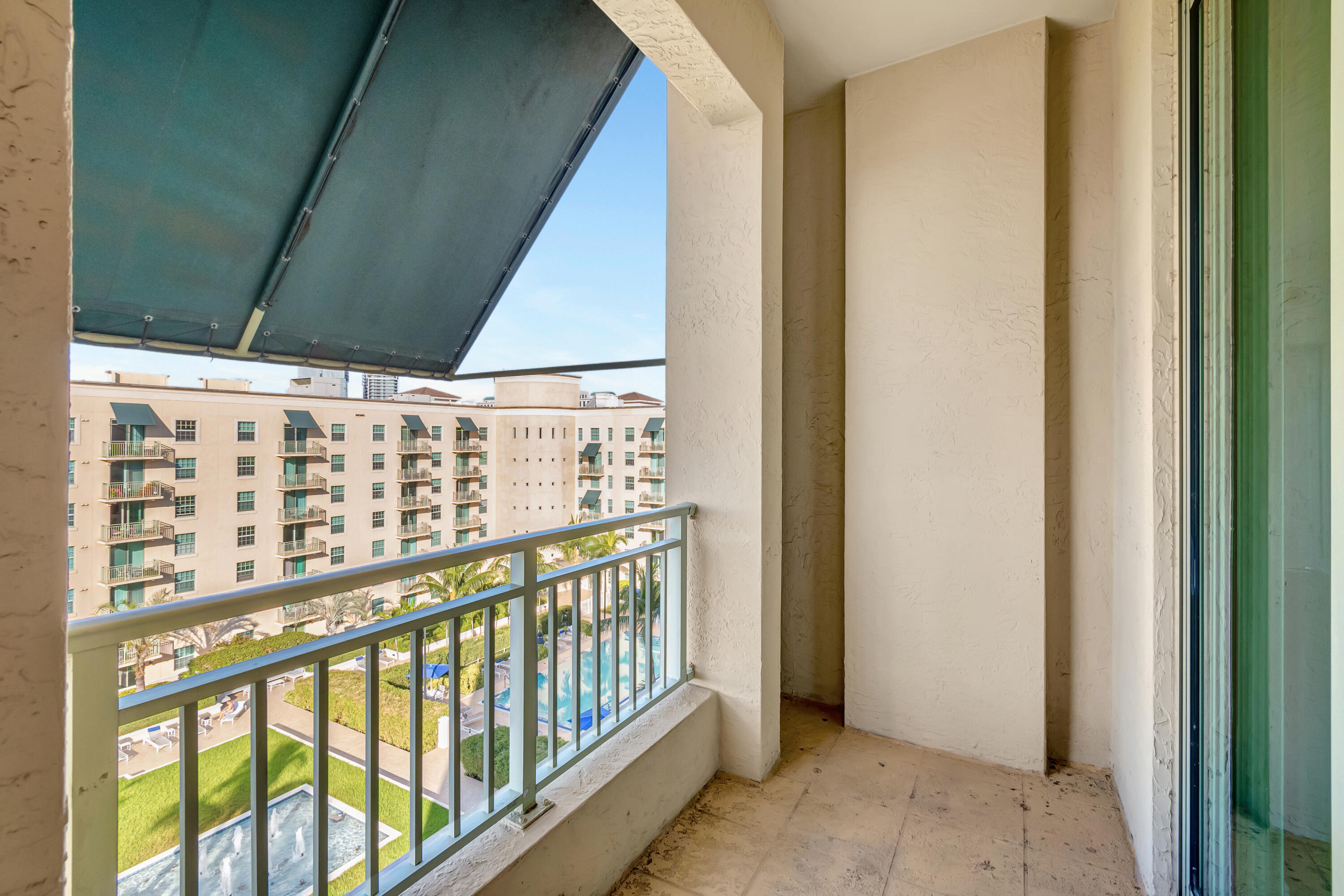 610 CLEMATIS CONDO - Residential