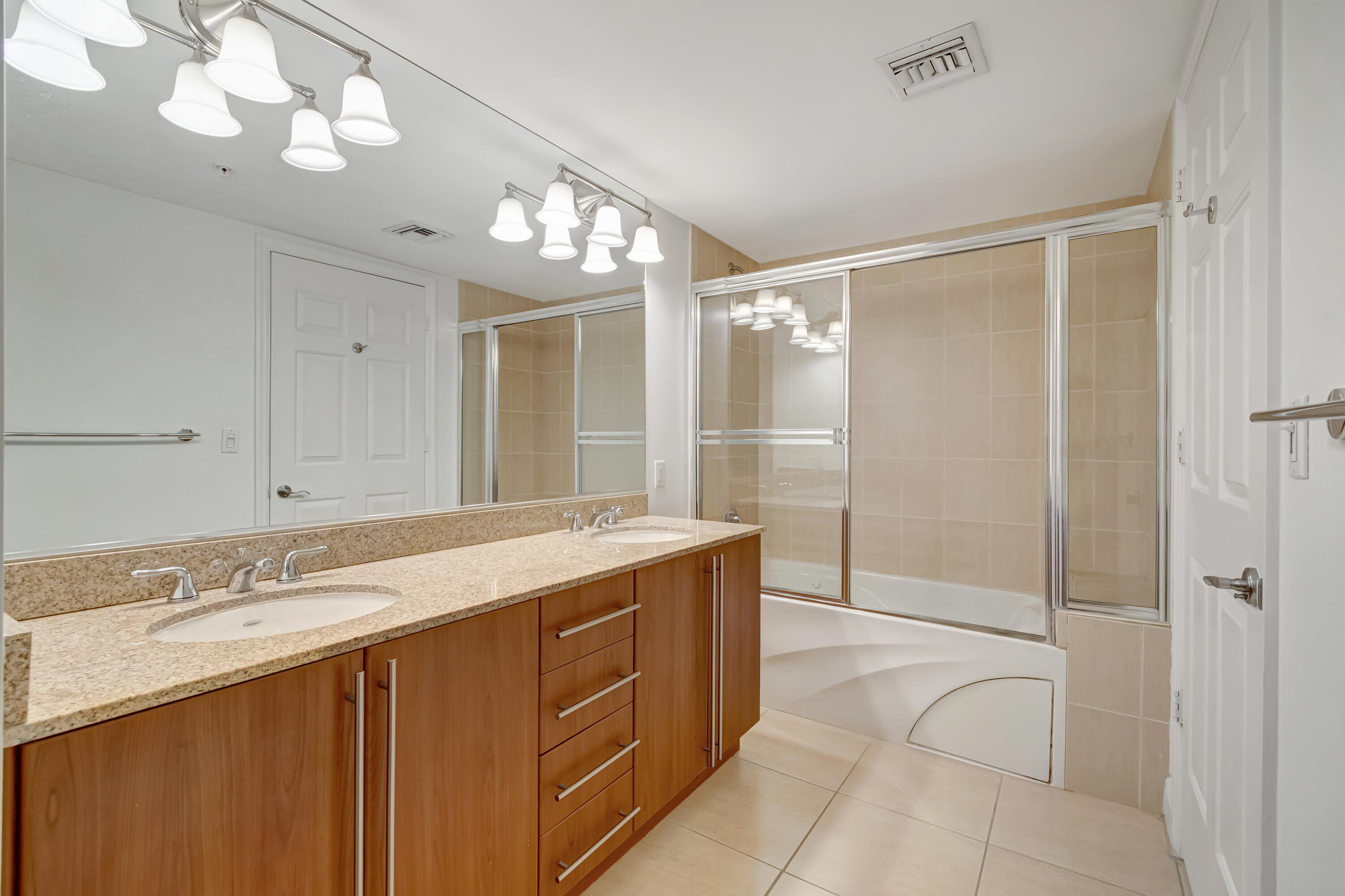 610 CLEMATIS CONDO - Residential