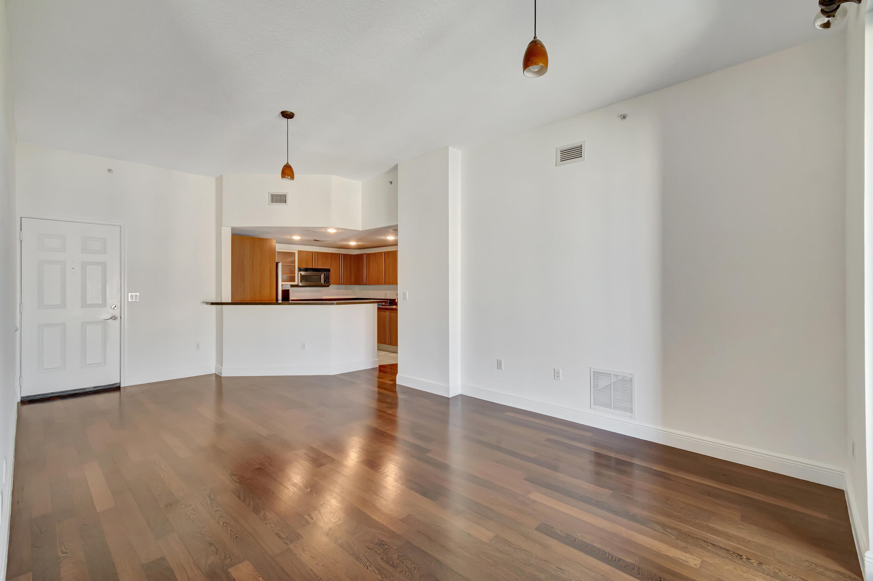 610 CLEMATIS CONDO - Residential