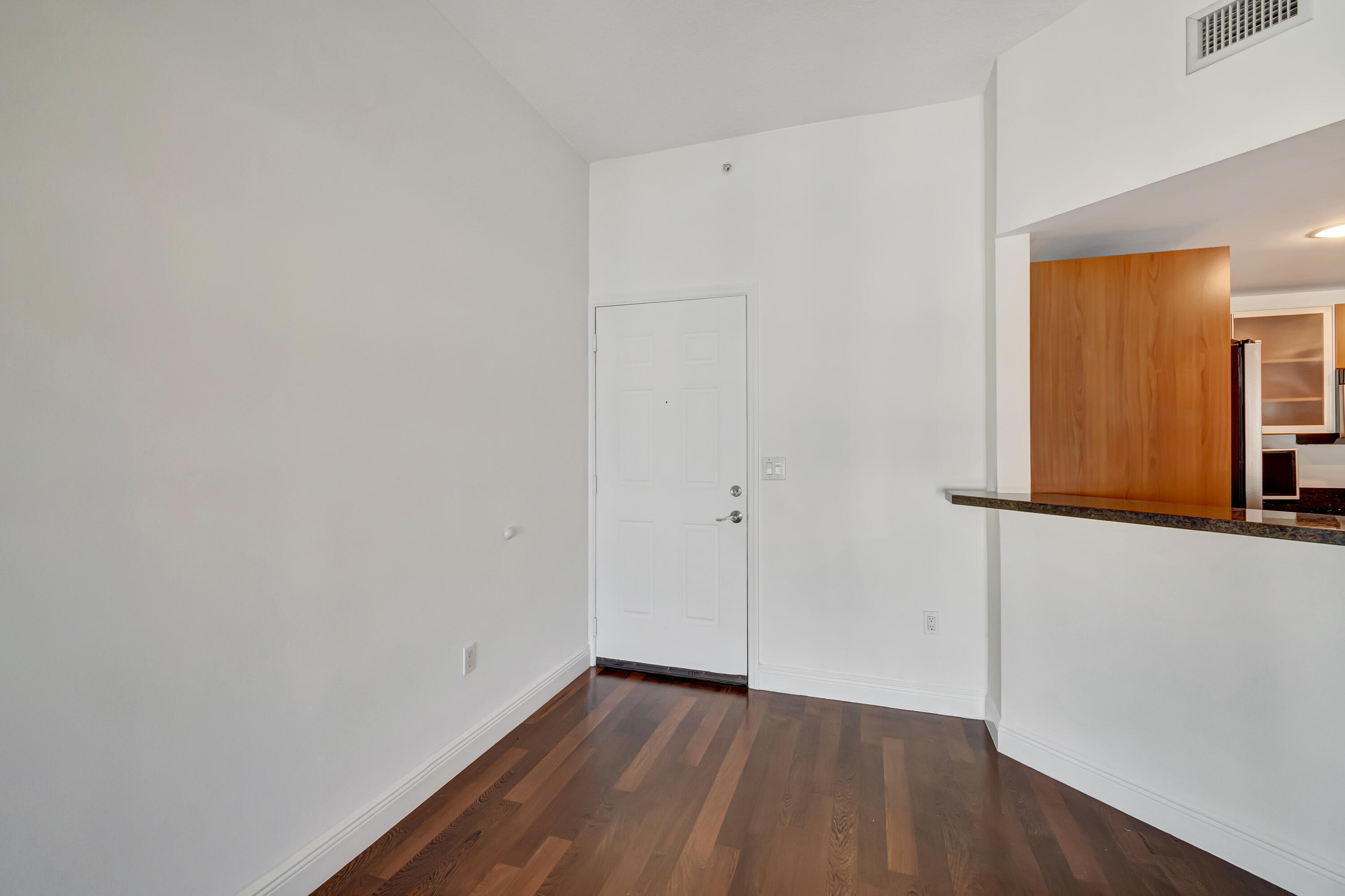 610 CLEMATIS CONDO - Residential