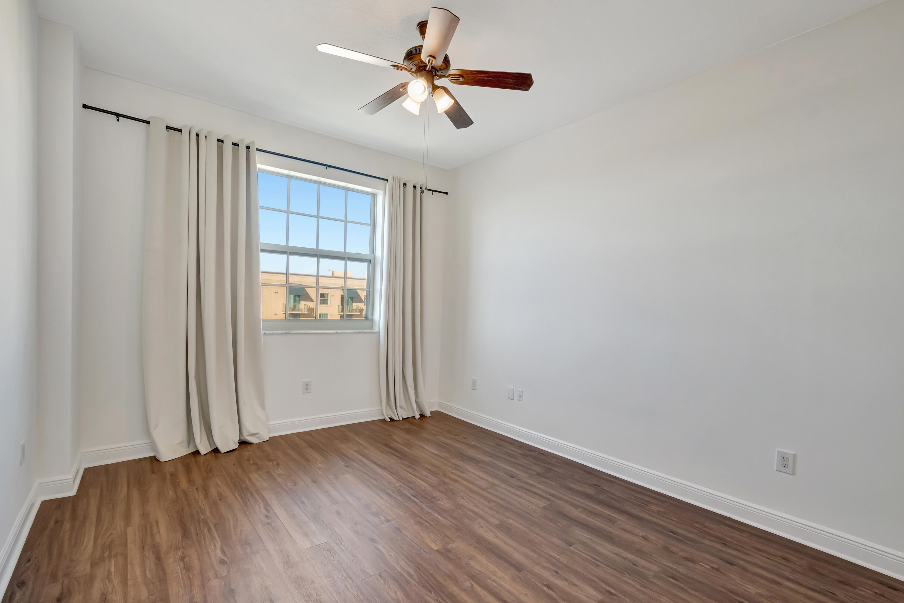 610 CLEMATIS CONDO - Residential