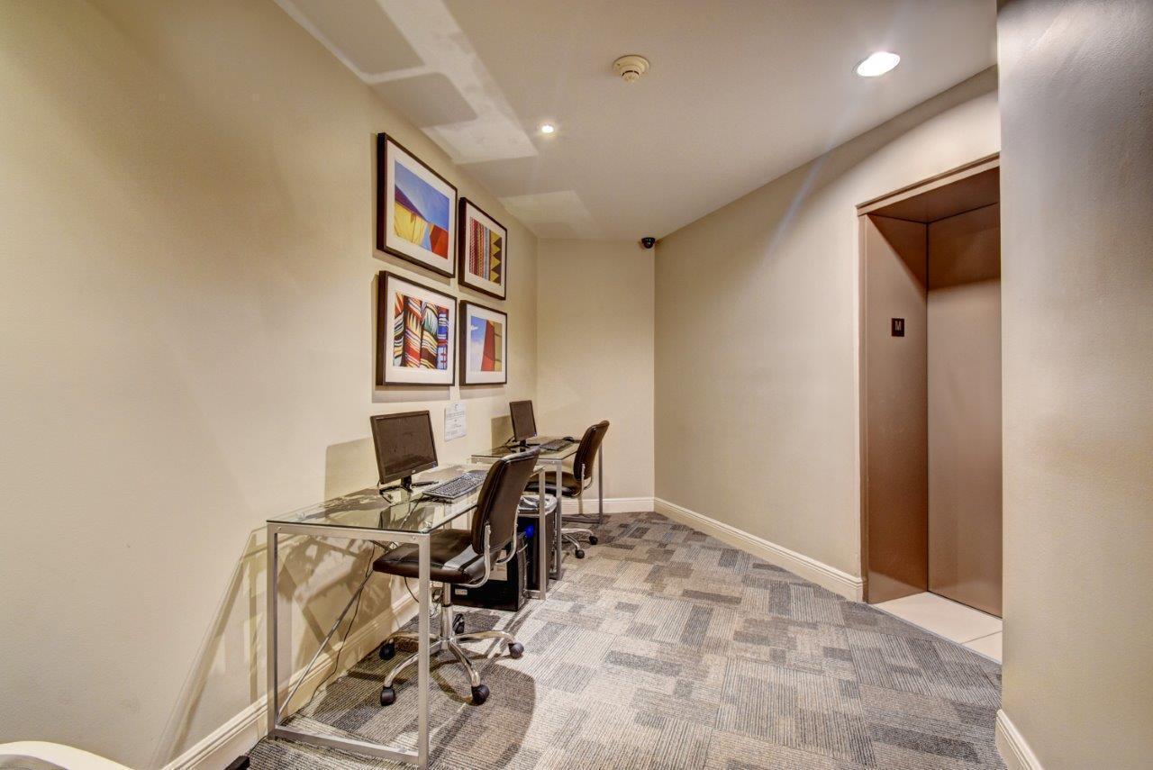 610 CLEMATIS CONDO - Residential
