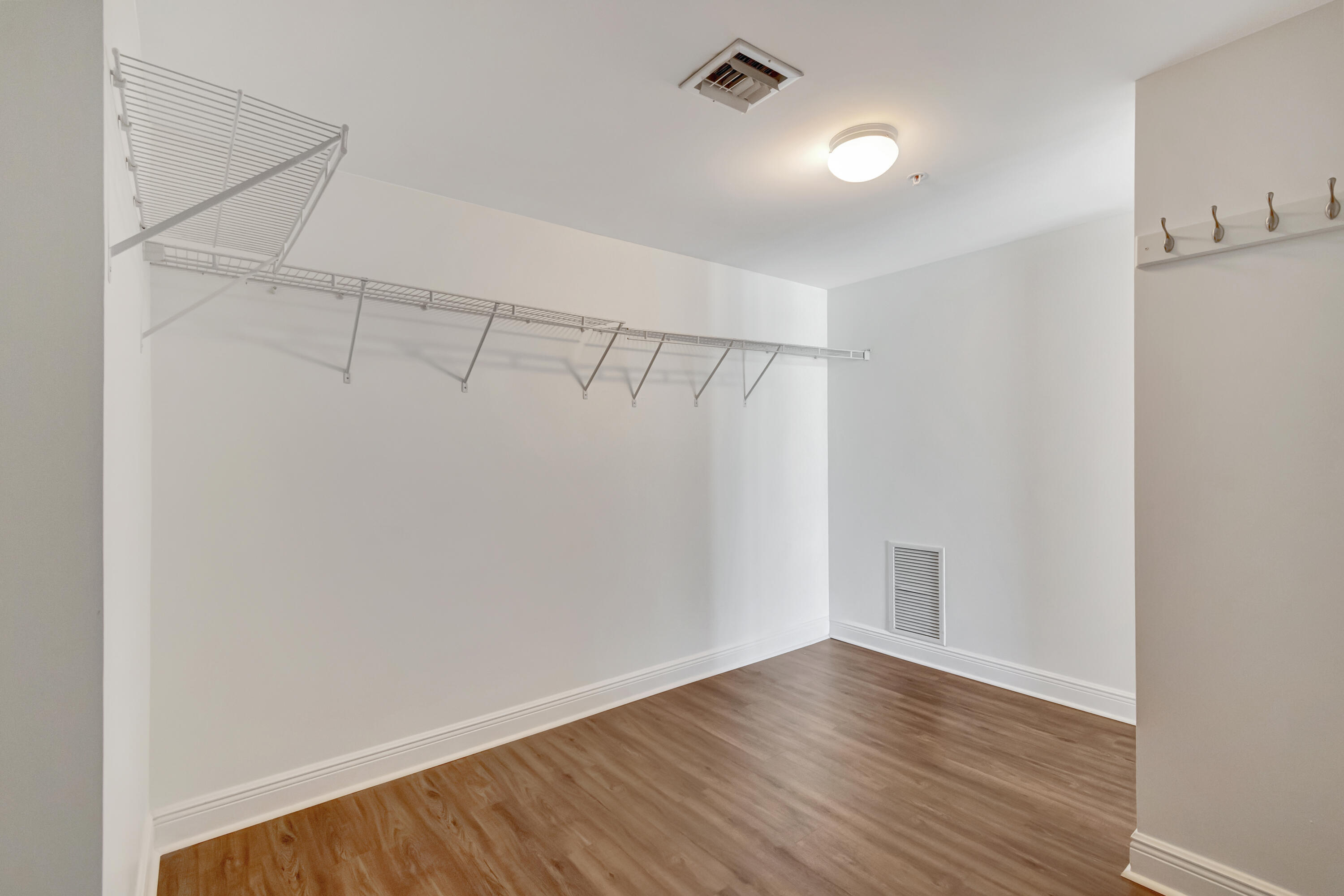 610 CLEMATIS CONDO - Residential