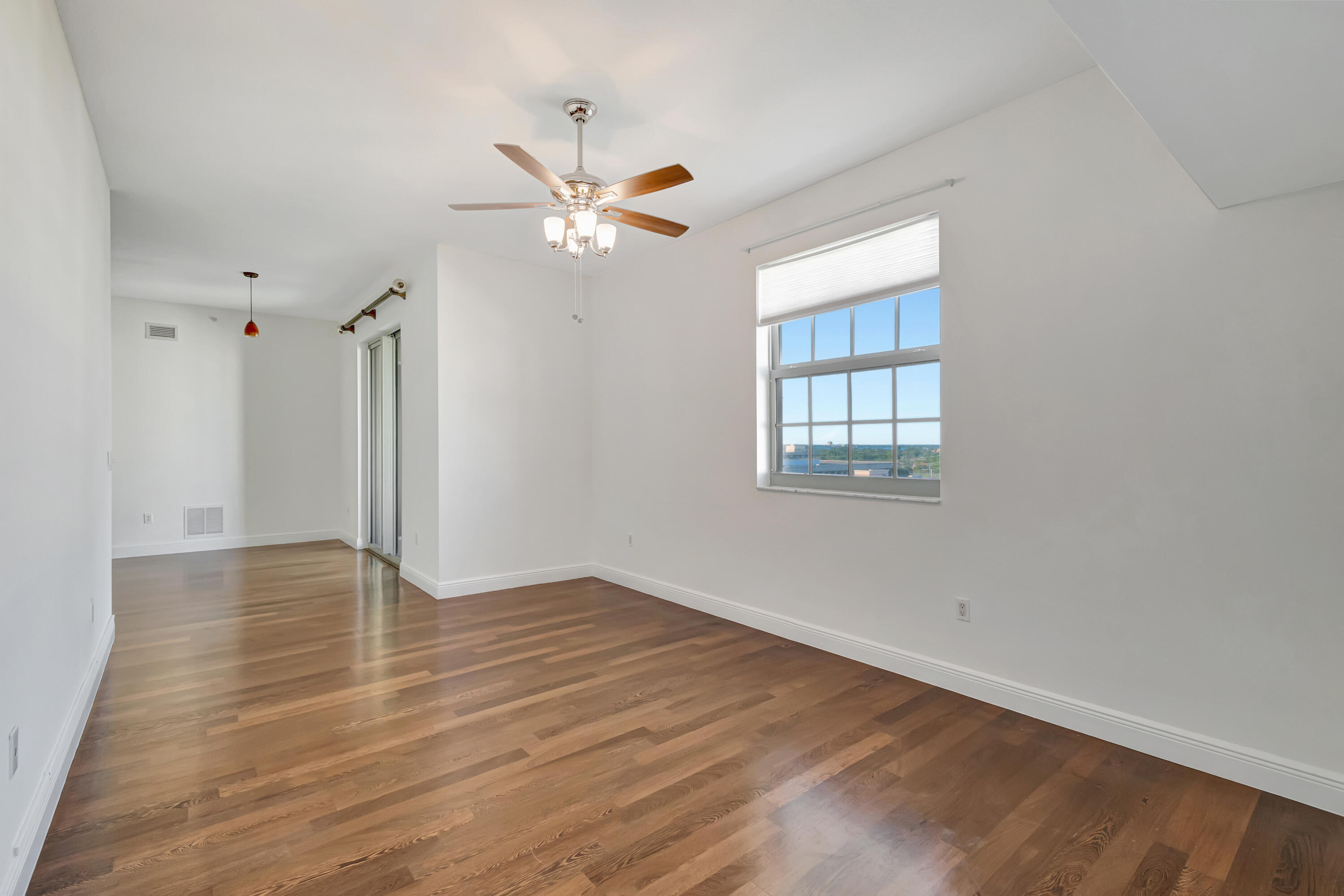 610 CLEMATIS CONDO - Residential