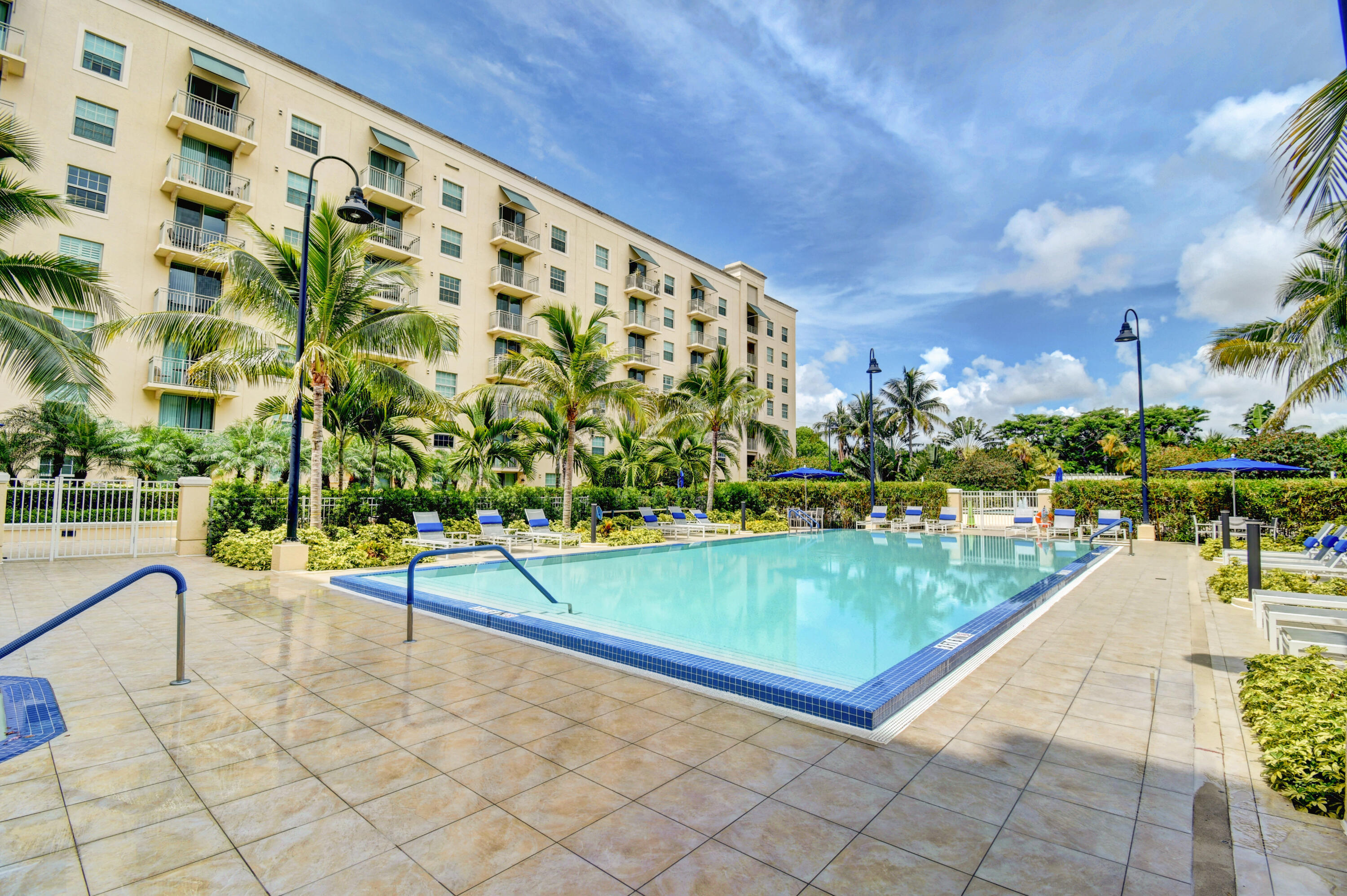 610 CLEMATIS CONDO - Residential