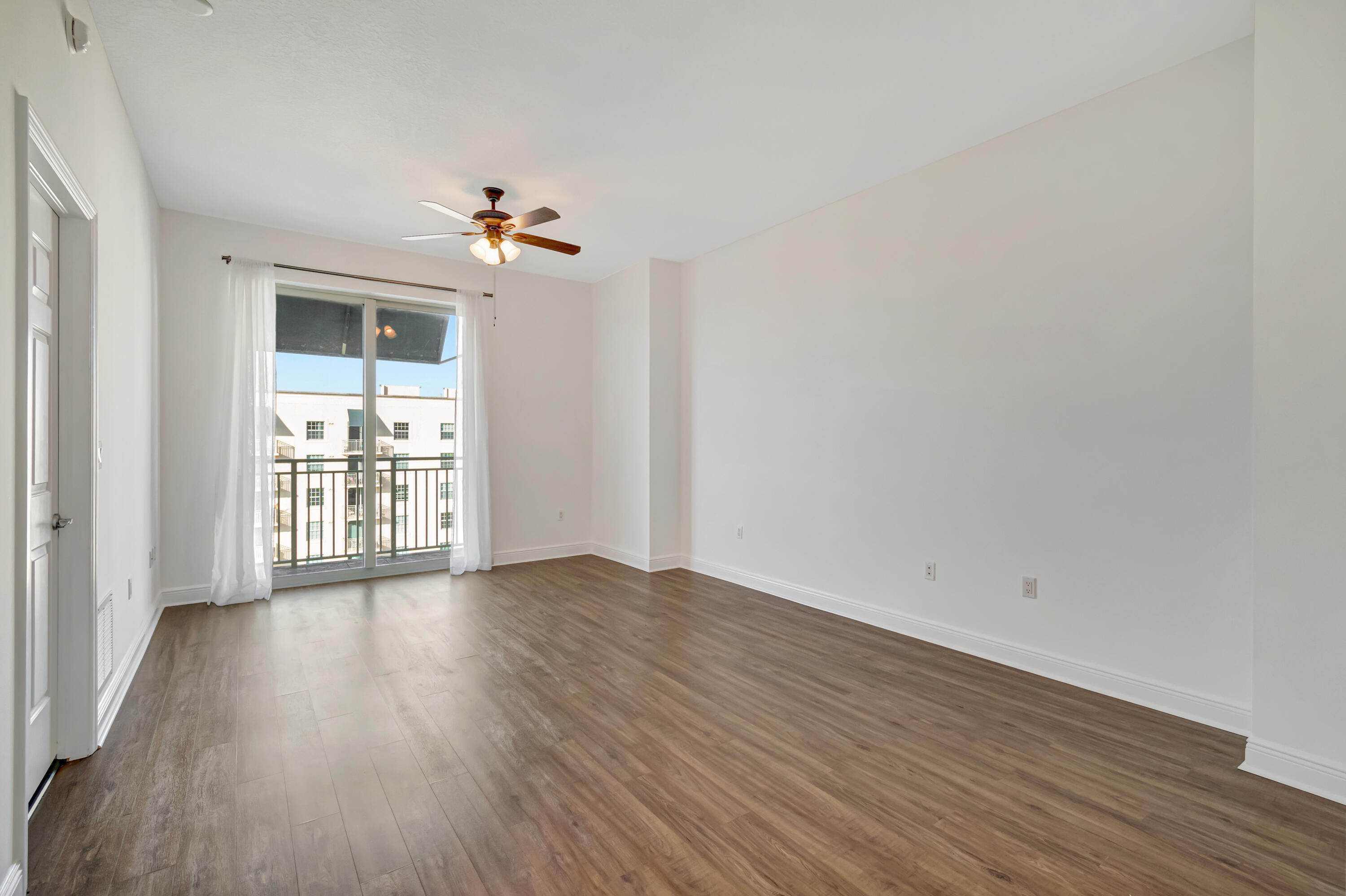 610 CLEMATIS CONDO - Residential