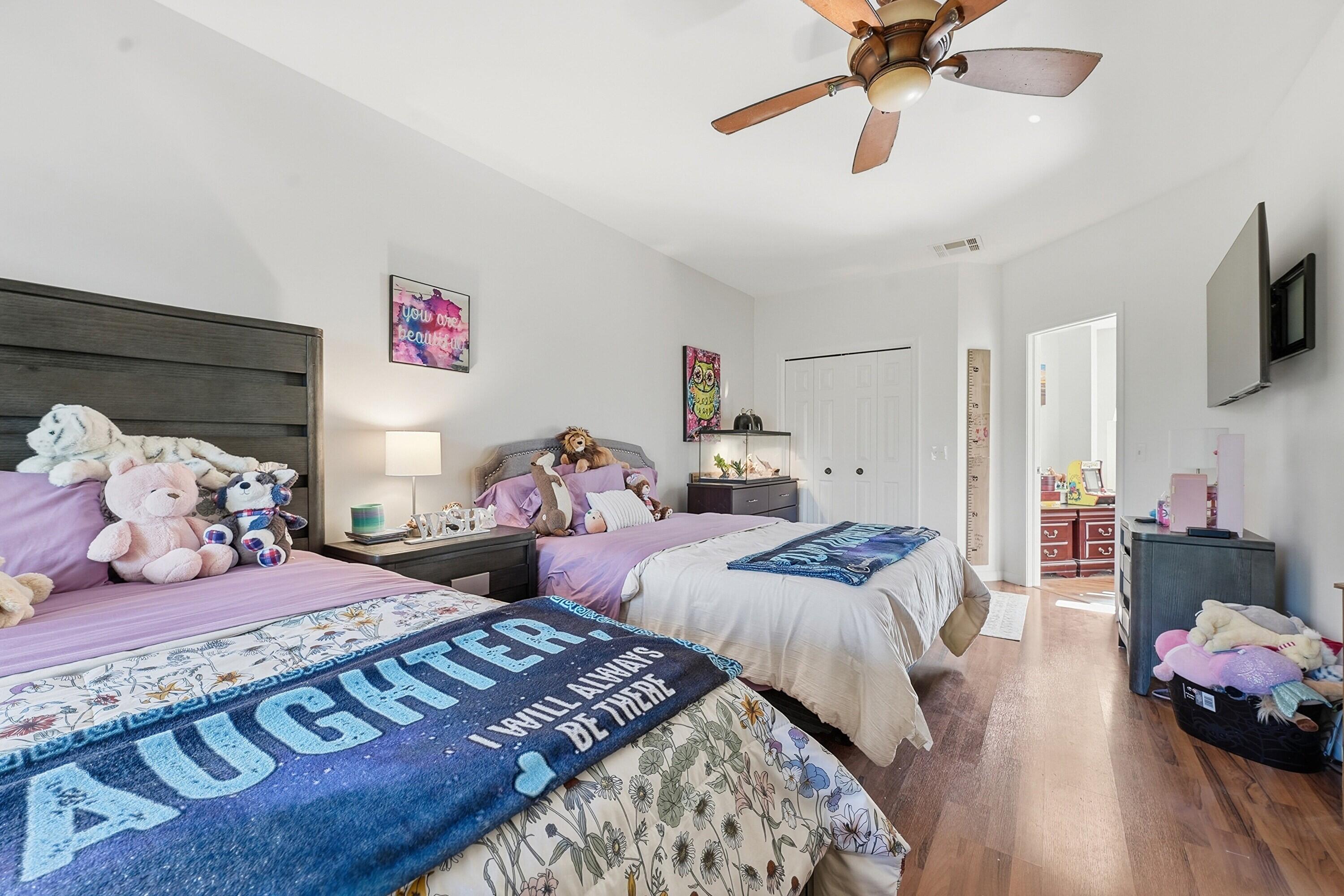 PINE CREEK TOWN HOMES PHASE II B - Residential