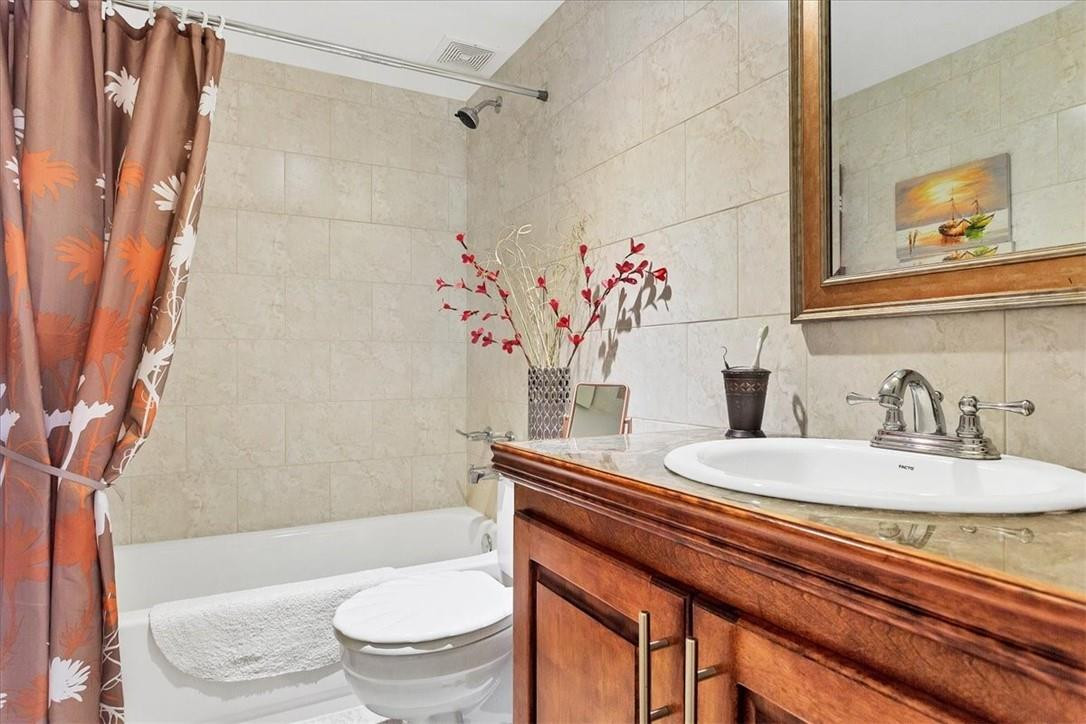 Cypress Park Condo - Residential