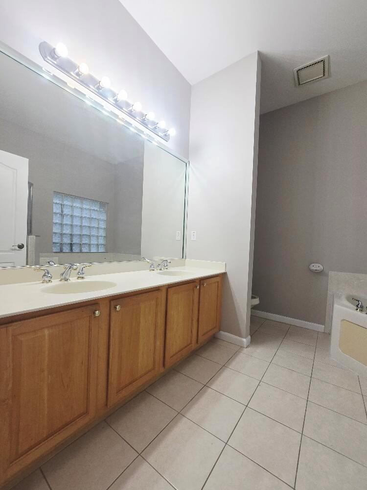 152 Canterbury Place