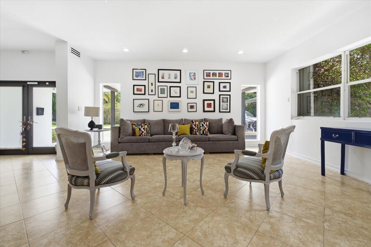 HIGHLAND LAKES SEC 1 - Residential Lease