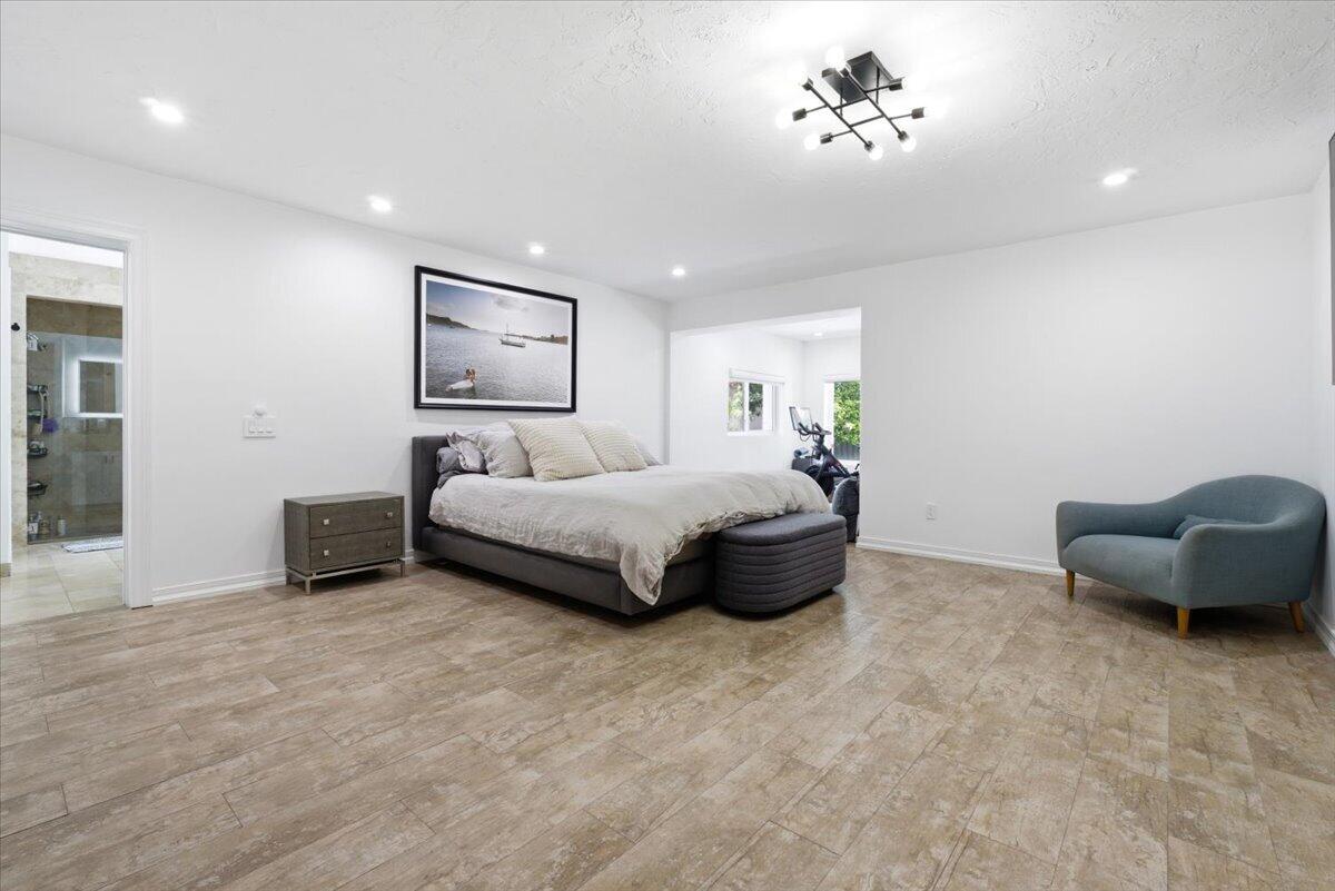 HIGHLAND LAKES SEC 1 - Residential Lease