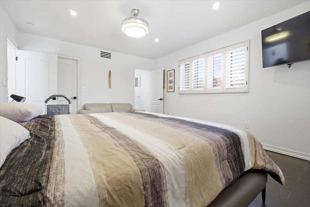 HIGHLAND LAKES SEC 1 - Residential Lease