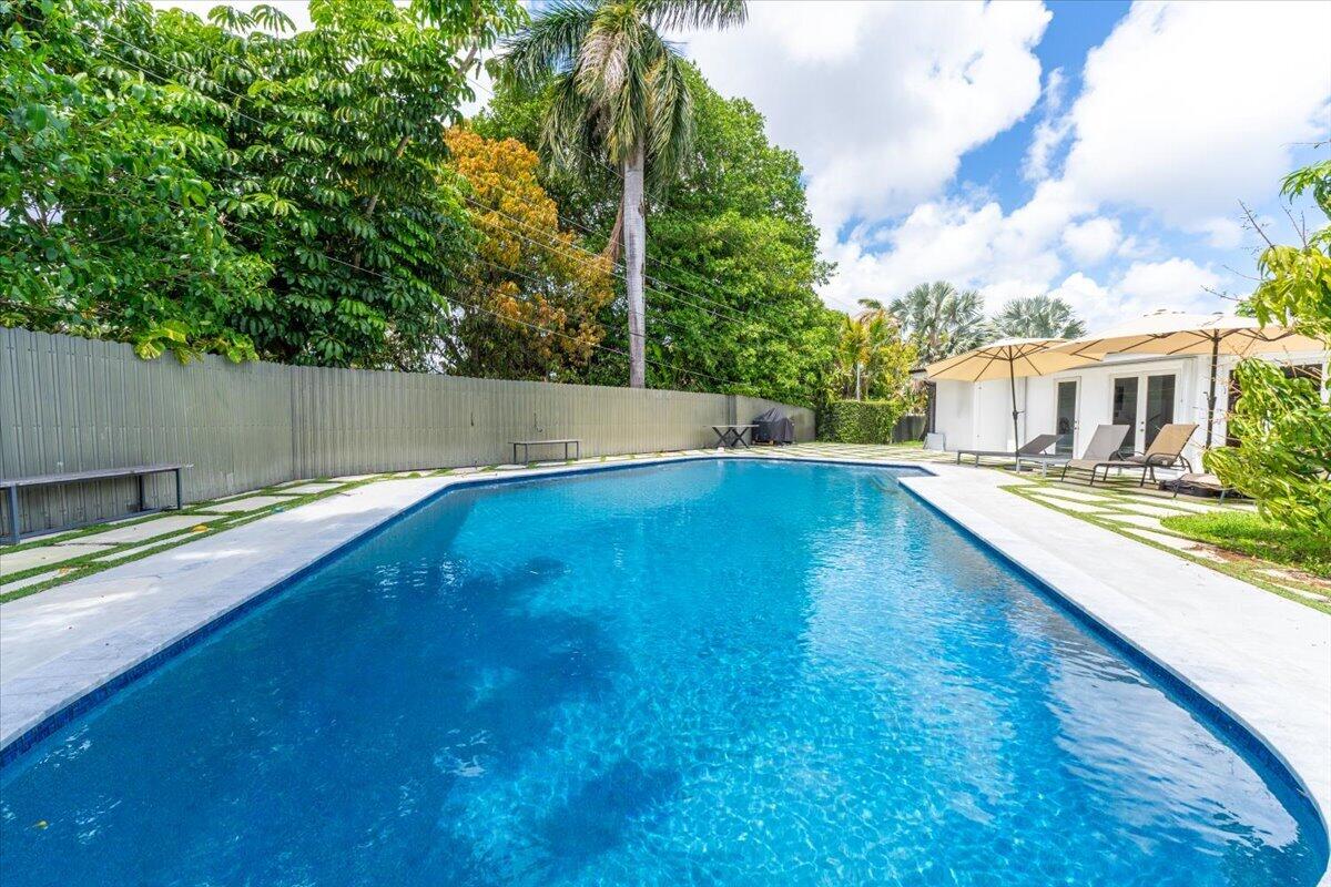 HIGHLAND LAKES SEC 1 - Residential Lease