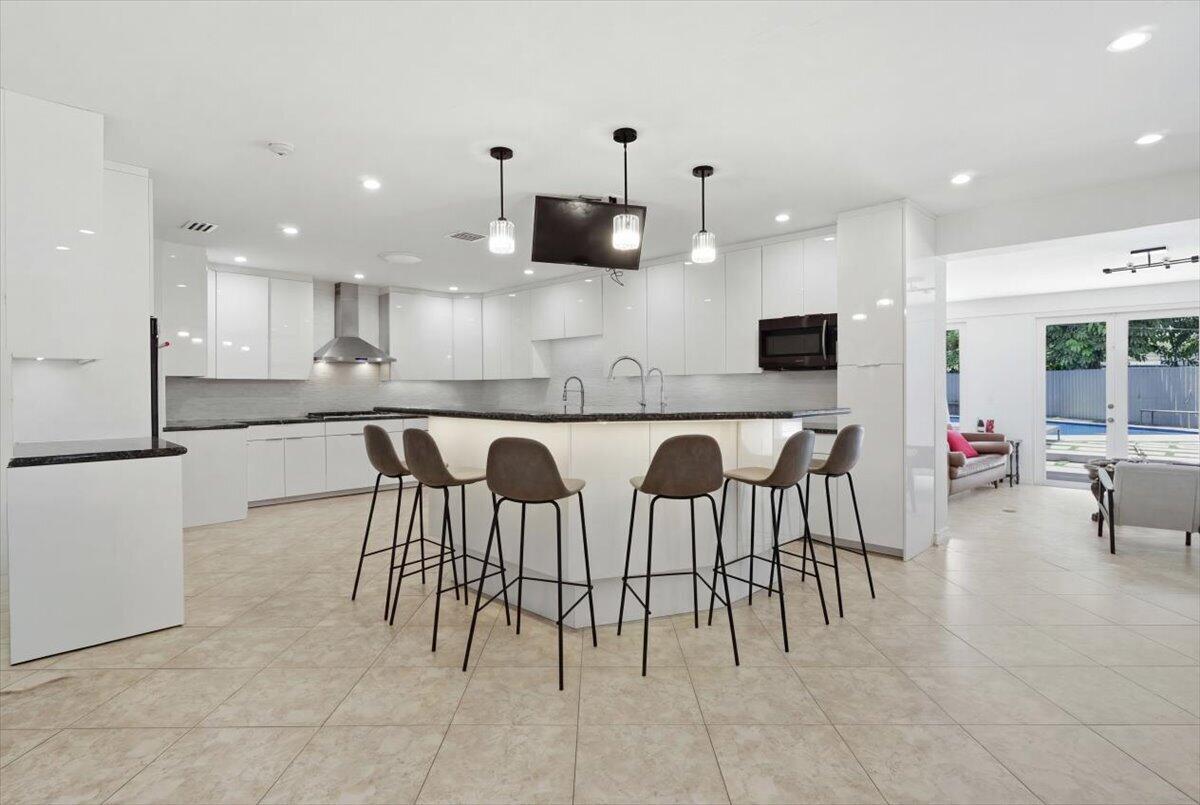 HIGHLAND LAKES SEC 1 - Residential Lease