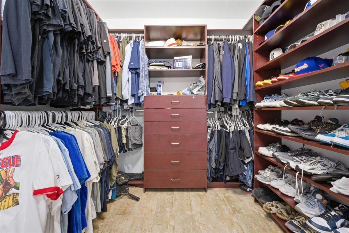 HIGHLAND LAKES SEC 1 - Residential Lease