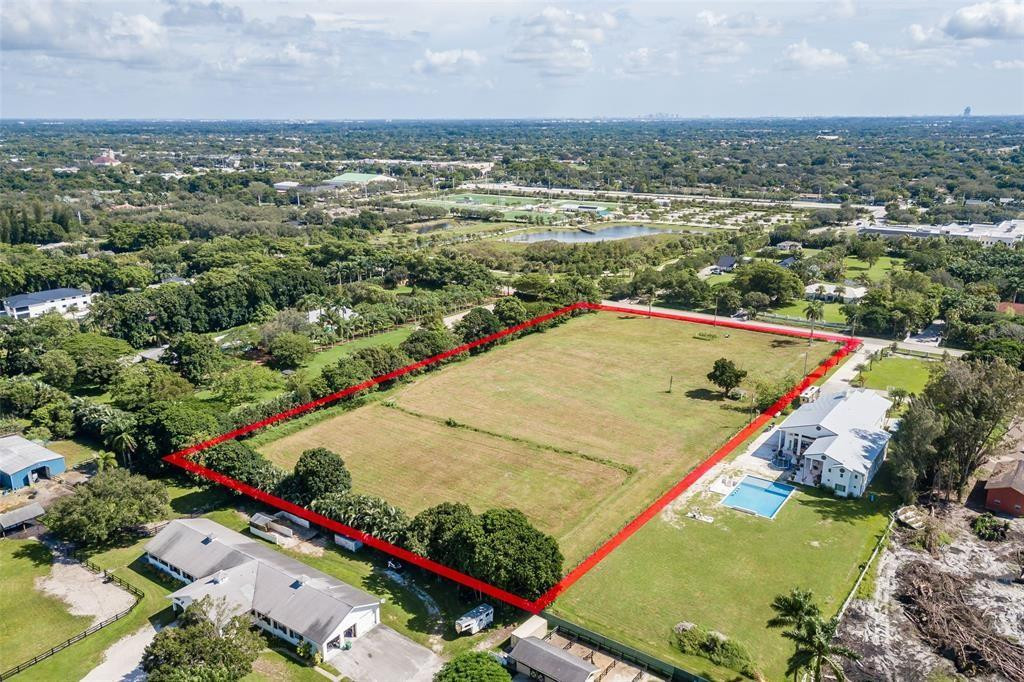 SUNSHINE RANCHES - Land