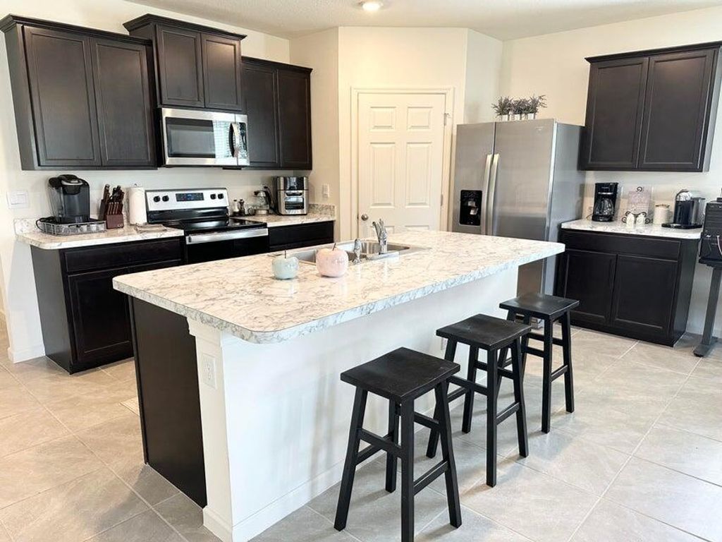 Photo of 2062 SE North Blackwell Drive, Port Saint Lucie, FL 34952 (MLS # R10966523)