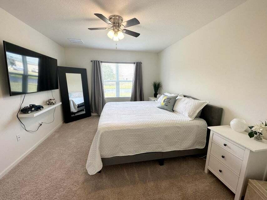 PORT ST LUCIE SECTION 40 - Residential Lease