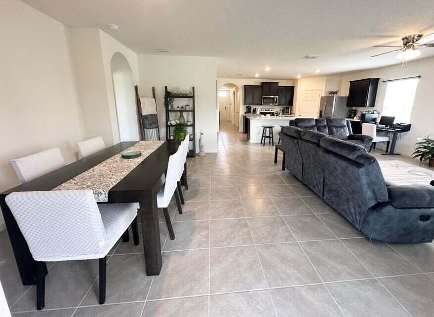 PORT ST LUCIE SECTION 40 - Residential Lease