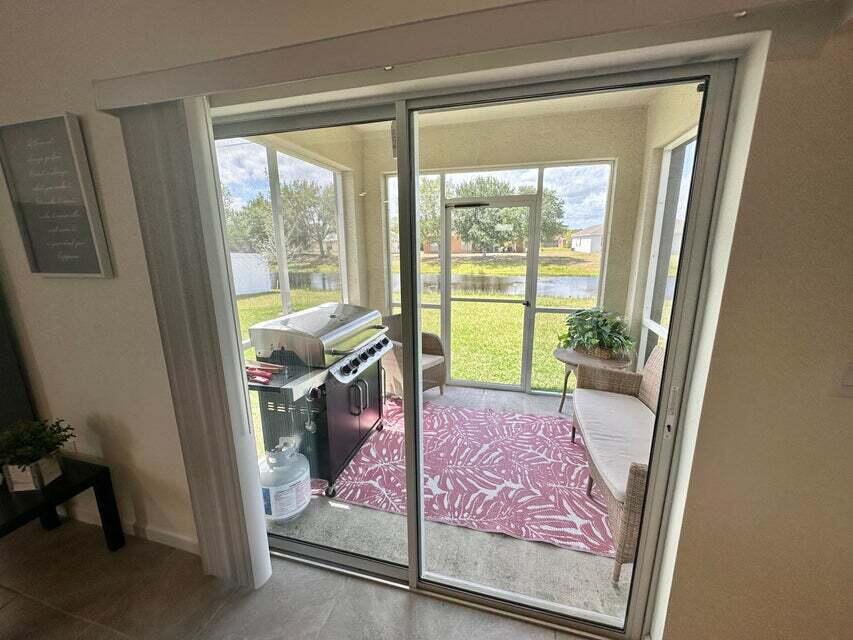 PORT ST LUCIE SECTION 40 - Residential Lease