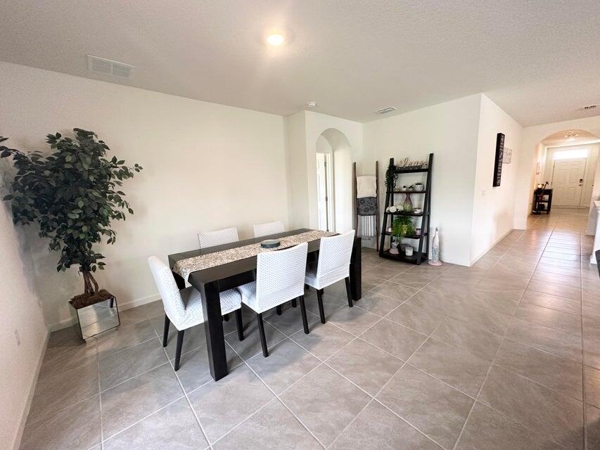 PORT ST LUCIE SECTION 40 - Residential Lease