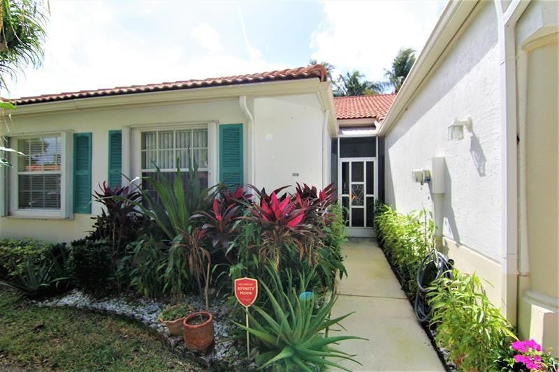 Photo of 6098 Lake Hibiscus Drive, Delray Beach, FL 33484 (MLS # B26080183)