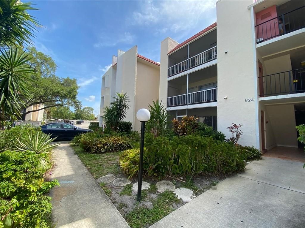 Photo of 624 NW 13th Street #026, Boca Raton, FL 33486 (MLS # F10497939)