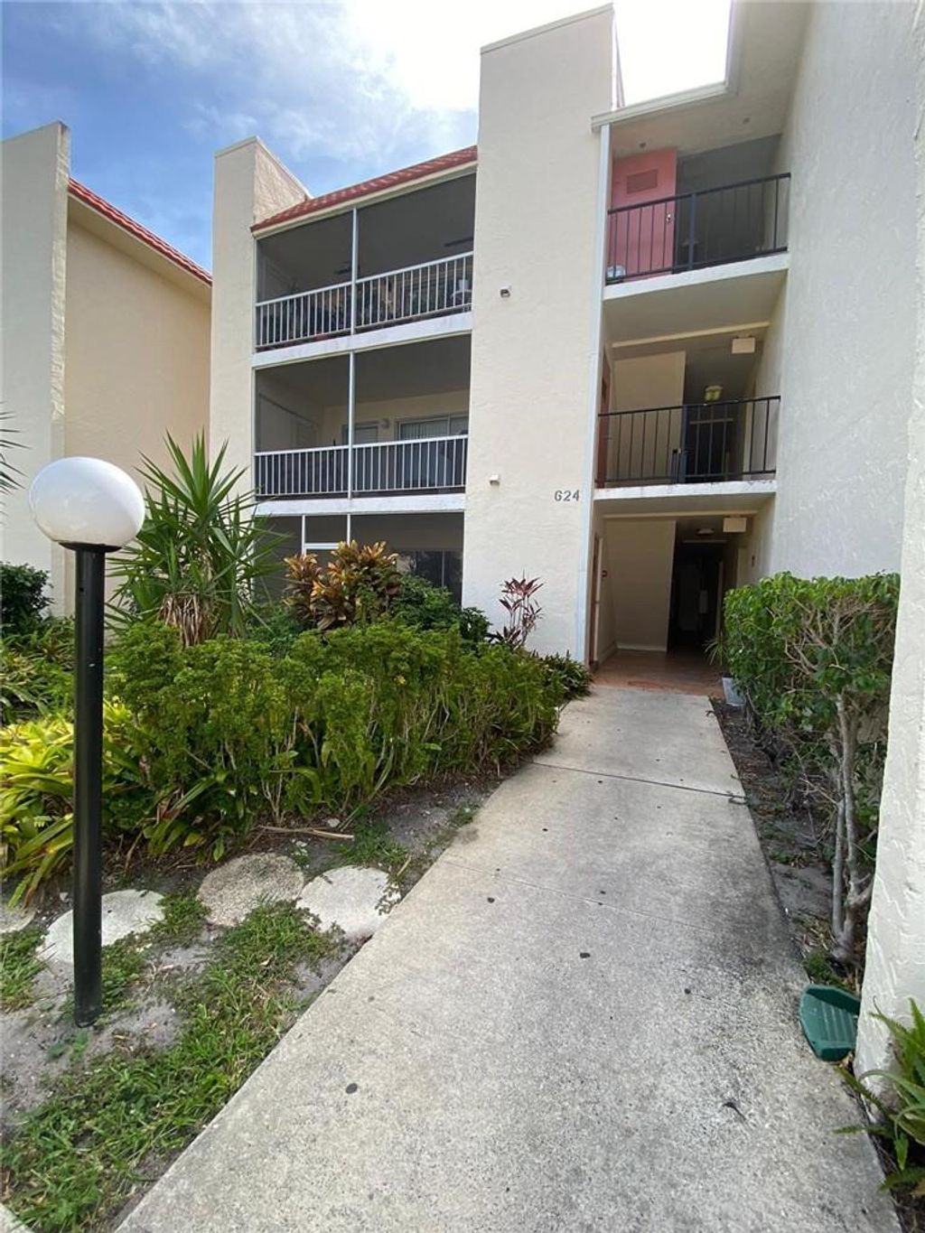 Photo of 624 NW 13th Street #026, Boca Raton, FL 33486 (MLS # F10497939)