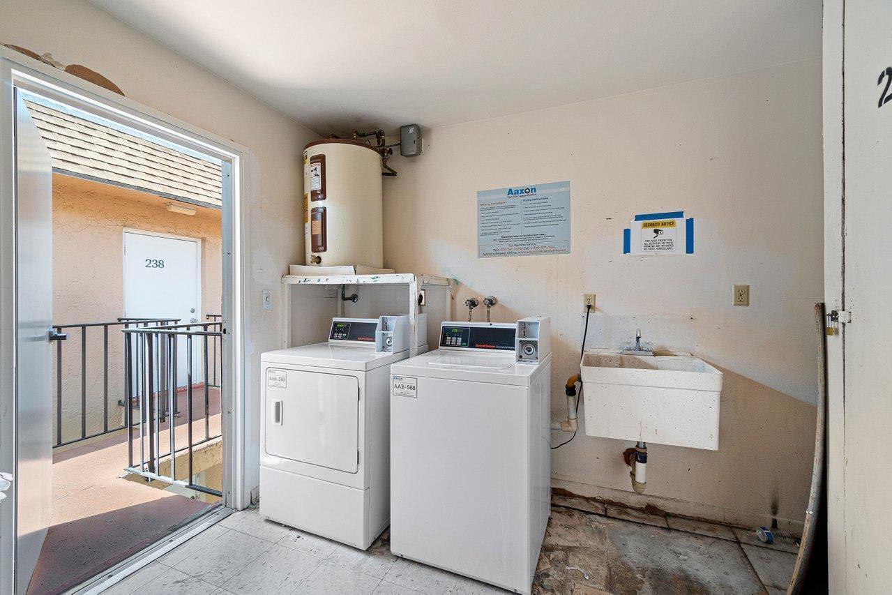 BOCA TOWNE CENTRE CONDO - Residential