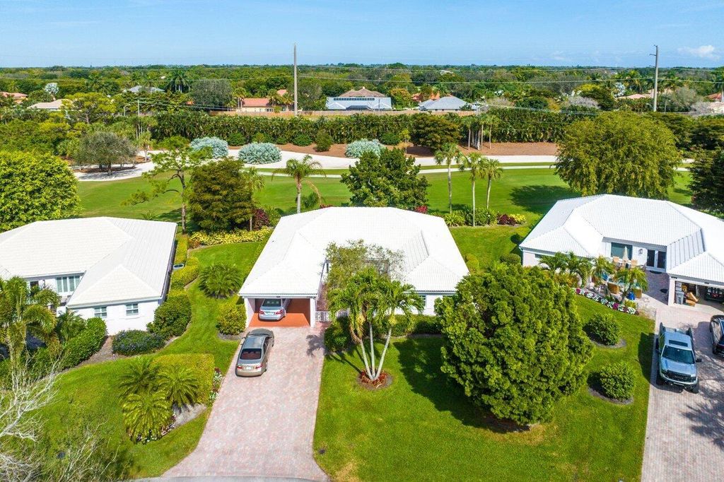 Photo of 4441 Sanderling Circle E, Boynton Beach, FL 33436 (MLS # R10960996)