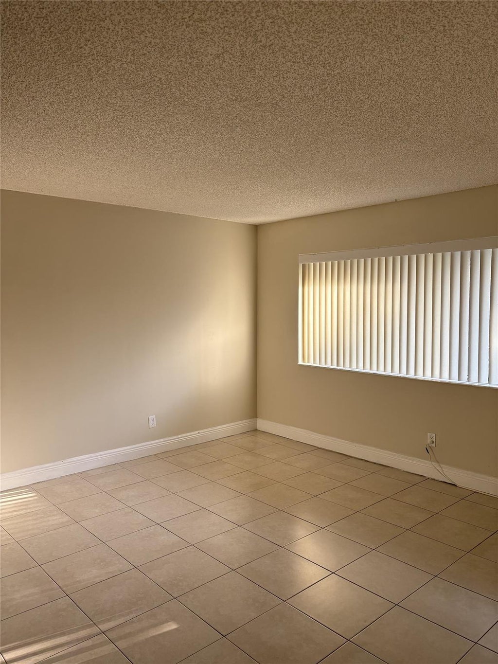 Photo of 1835 Meadows Circle, Boynton Beach, FL 33436 (MLS # B26081071)