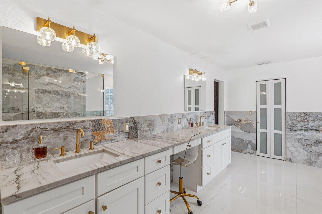 PORT ST LUCIE SECTION 46 1ST REPLAT - Residential