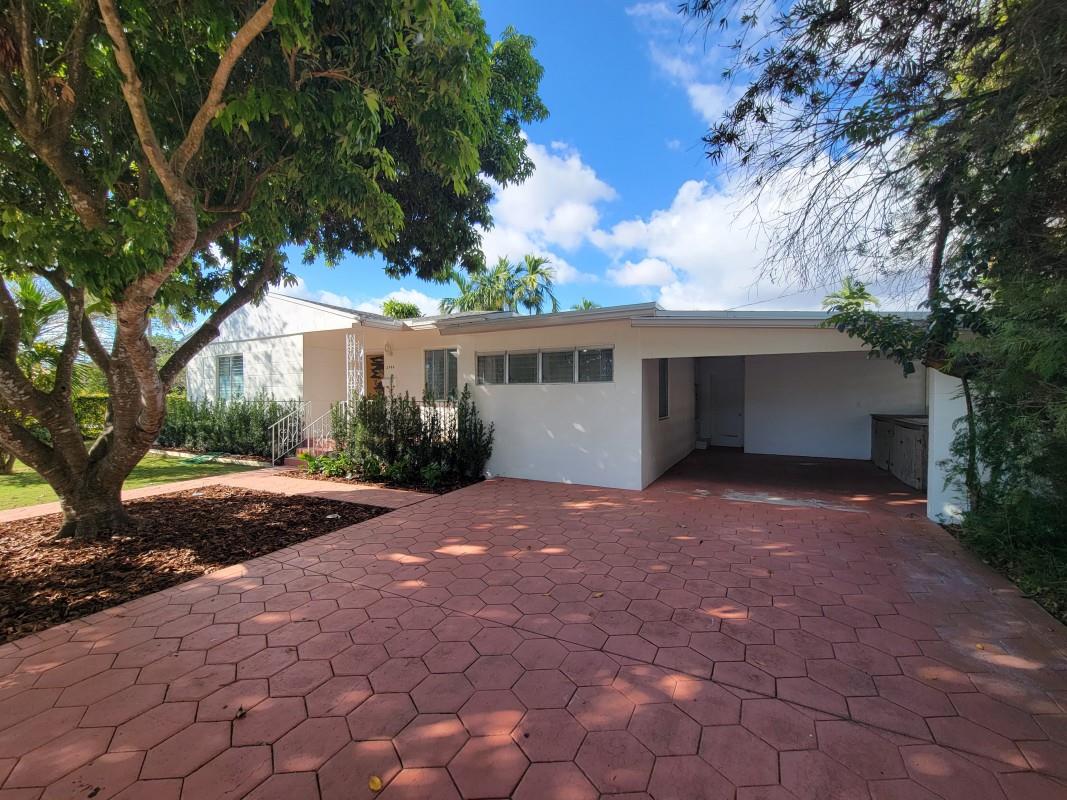 Central Miami Pt 04 - Residential Lease