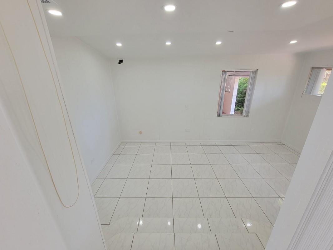 Central Miami Pt 04 - Residential Lease