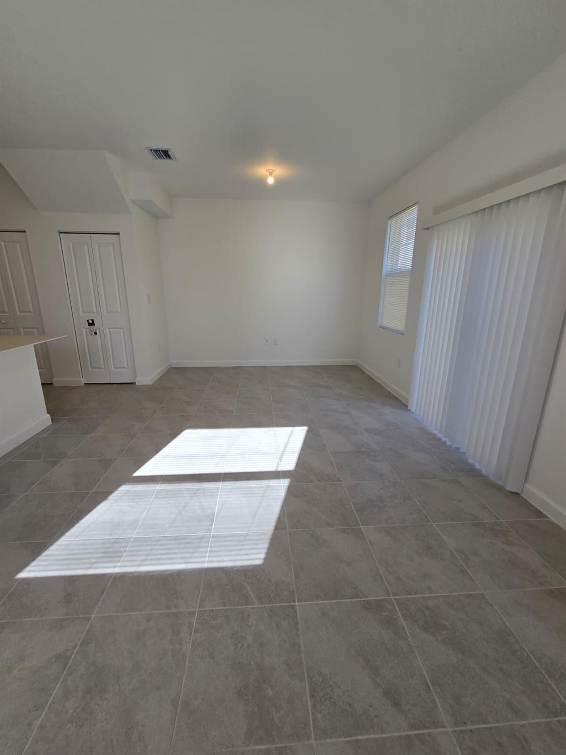 LOT 6 BLK 42 - Residential Lease