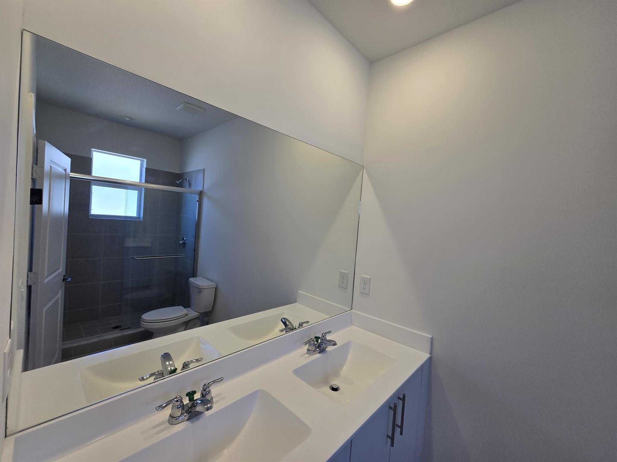 LOT 6 BLK 42 - Residential Lease