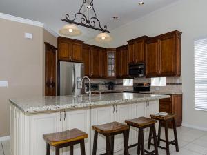 WINSTON TRAILS/ LAS COLIN - Residential