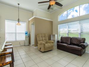 WINSTON TRAILS/ LAS COLIN - Residential