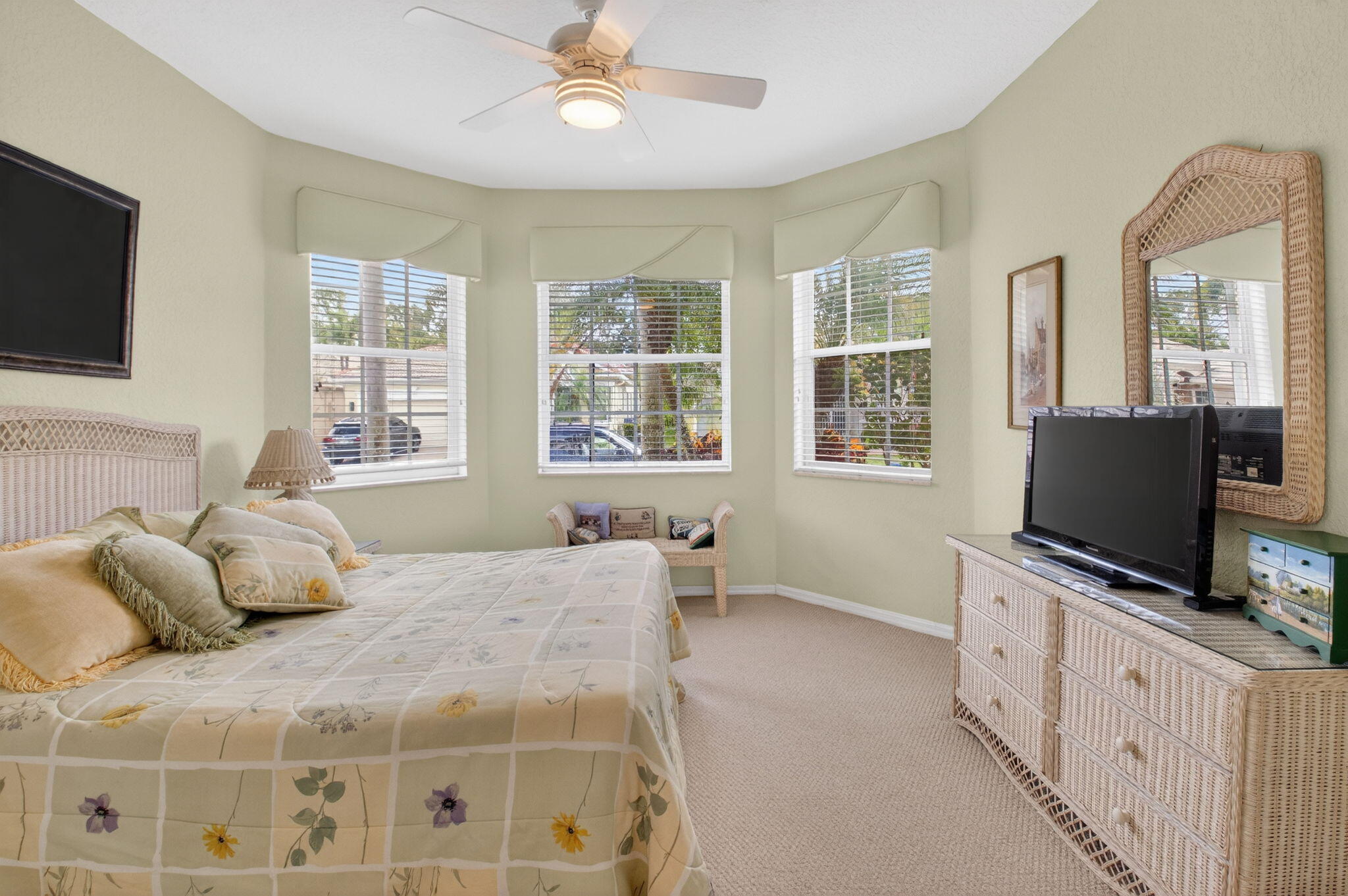 MIZNER FALLS - Residential