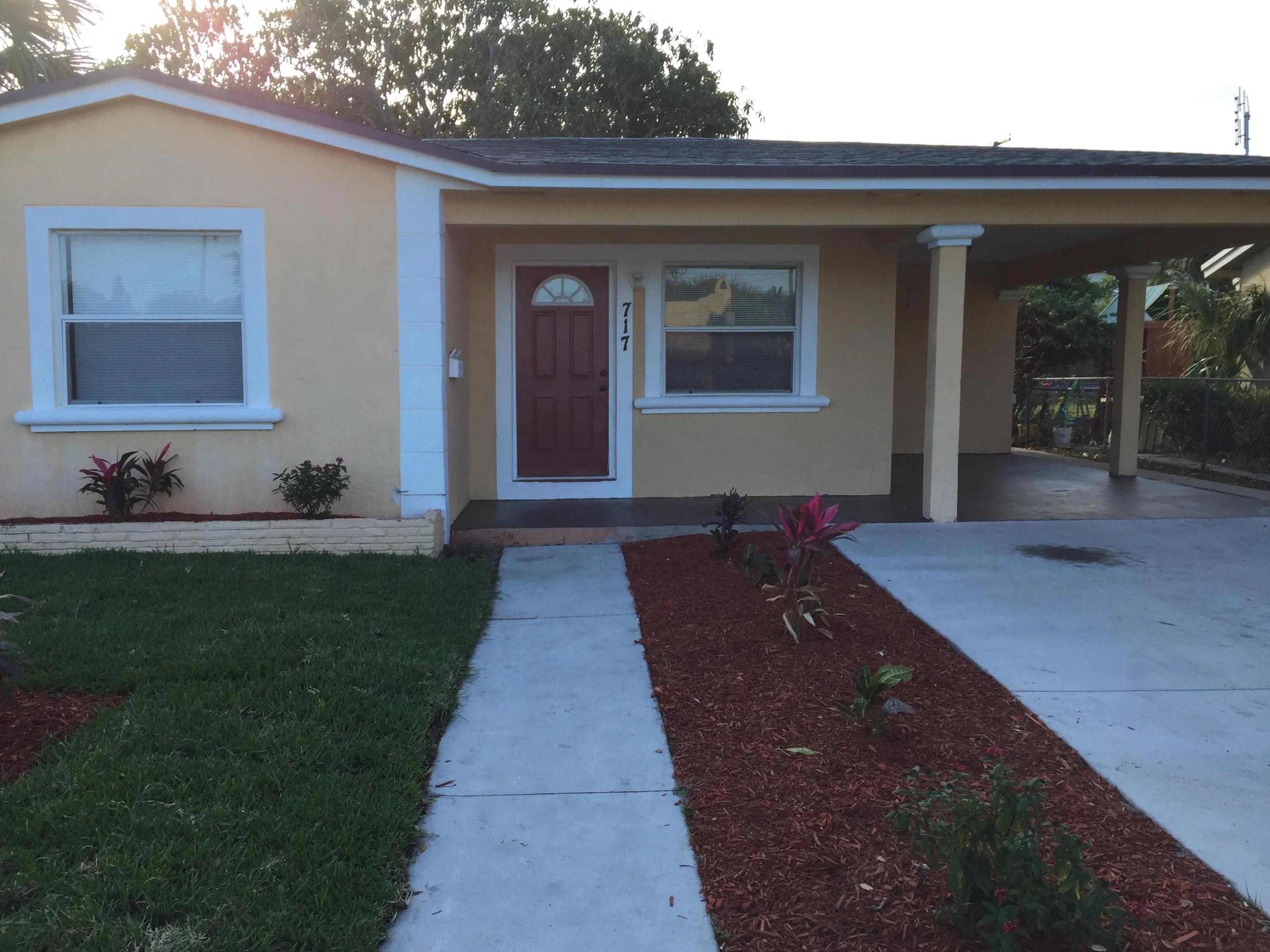 2295533287.jpeg?format=webp