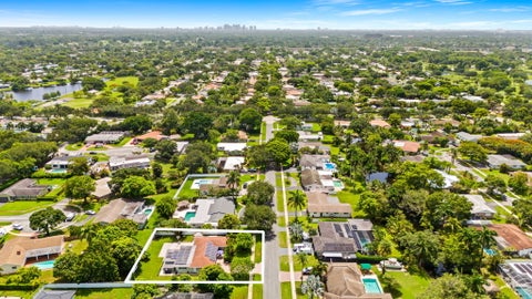 Tiny photo for 6131 SW 8th Street, Plantation, FL 33317 (MLS # B26051729)