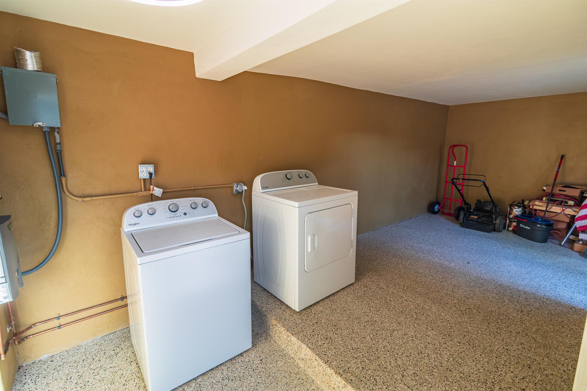 MORNINGSIDE PARK - Residential Lease