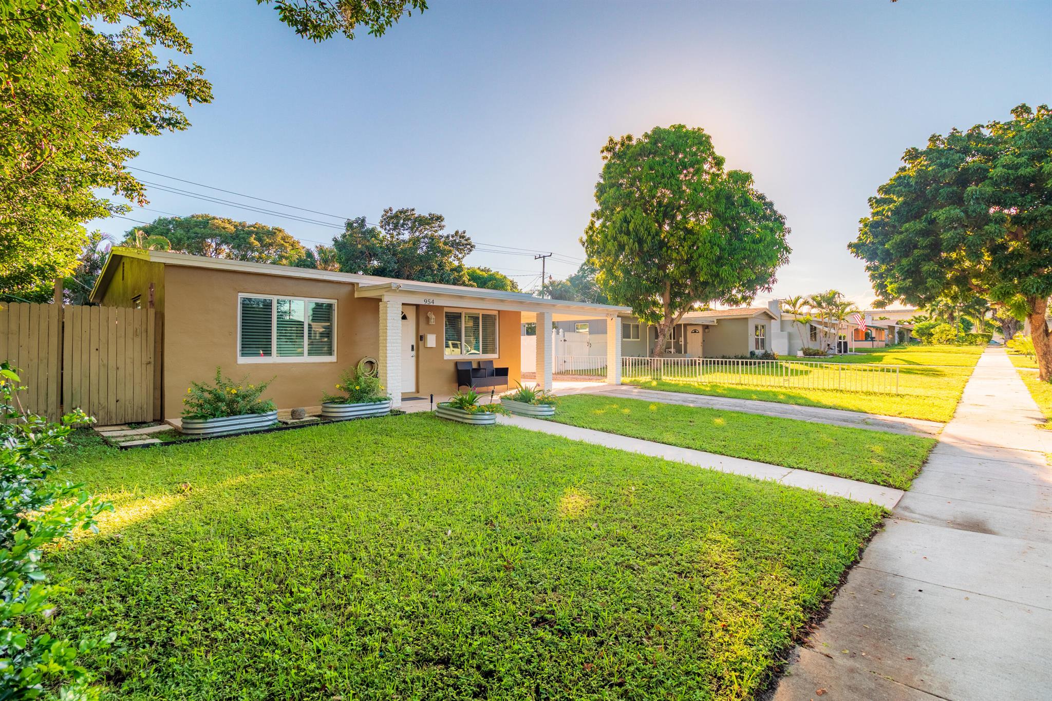 MORNINGSIDE PARK - Residential Lease