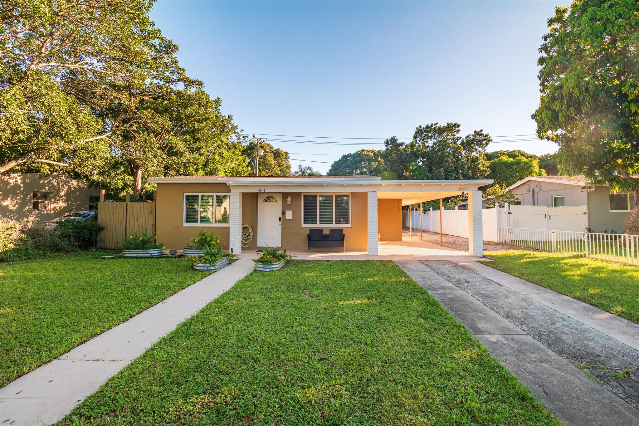 MORNINGSIDE PARK - Residential Lease