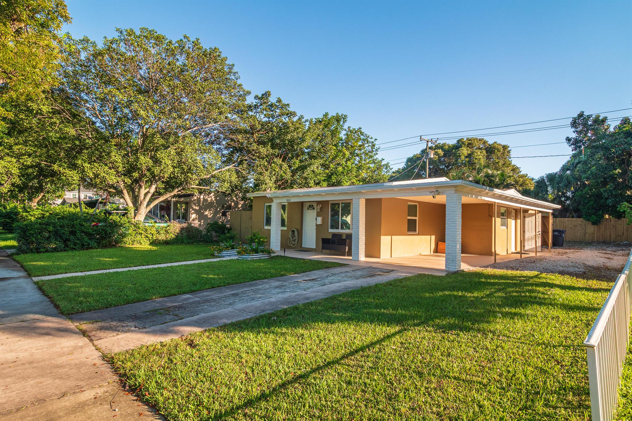 MORNINGSIDE PARK - Residential Lease